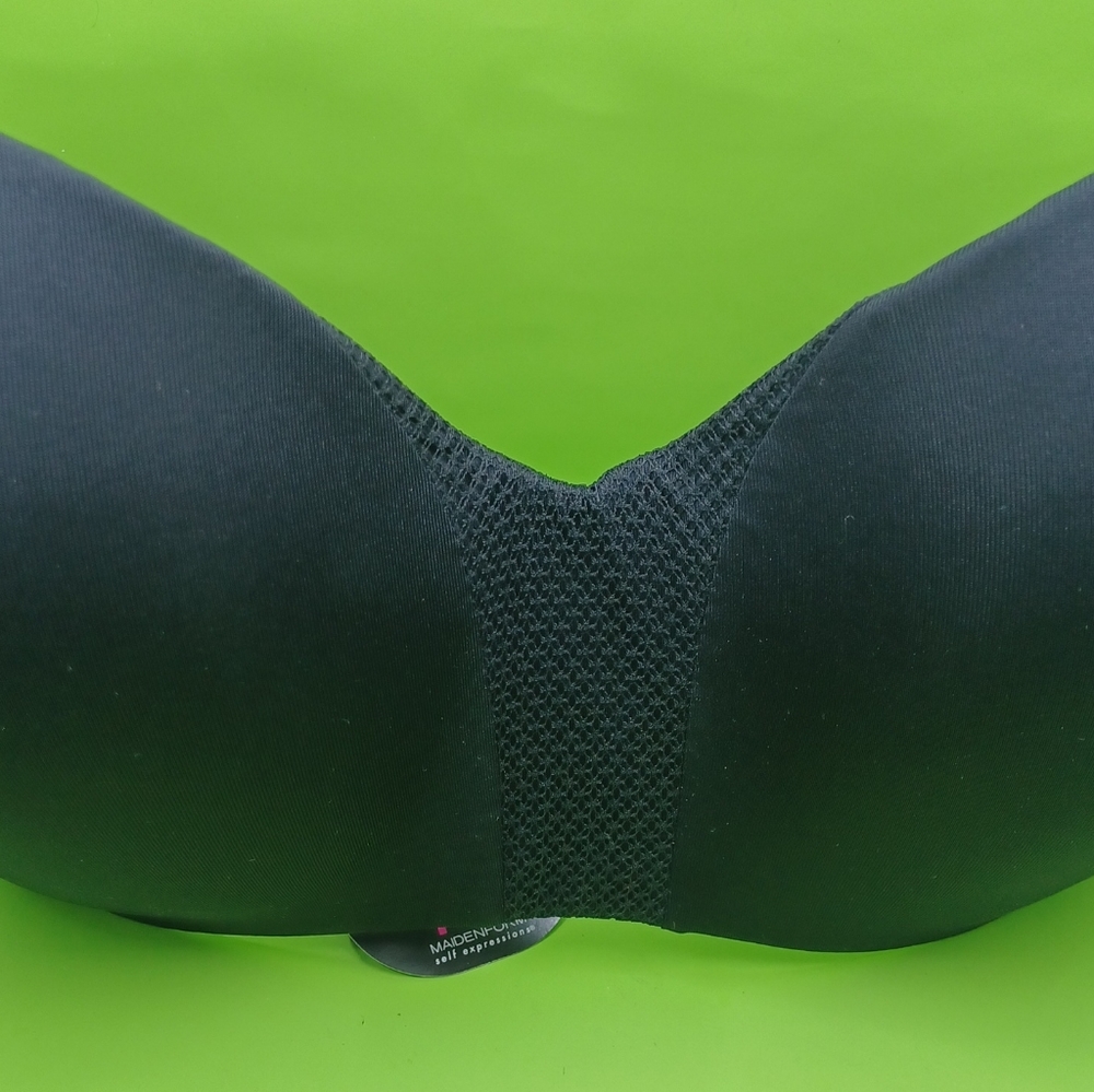 36C Black MAIDENFORM wireless comfort  5-ways to w